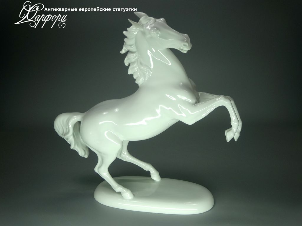 Купить фарфоровую статуэтку Rosenthal Конь на дыбах